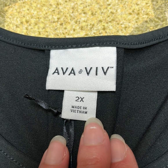 New Ava & Viv top - Picture 2 of 13